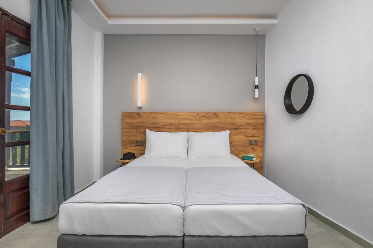 Eleon Suites アフィトス エクステリア 写真